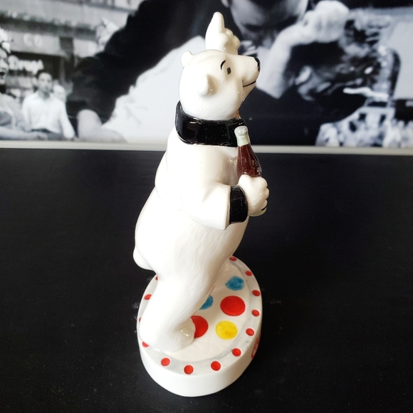 COCA-COLA | Enesco Polar Bears Through the Years: 1970s NIB/NWT - Picture 4 of 6